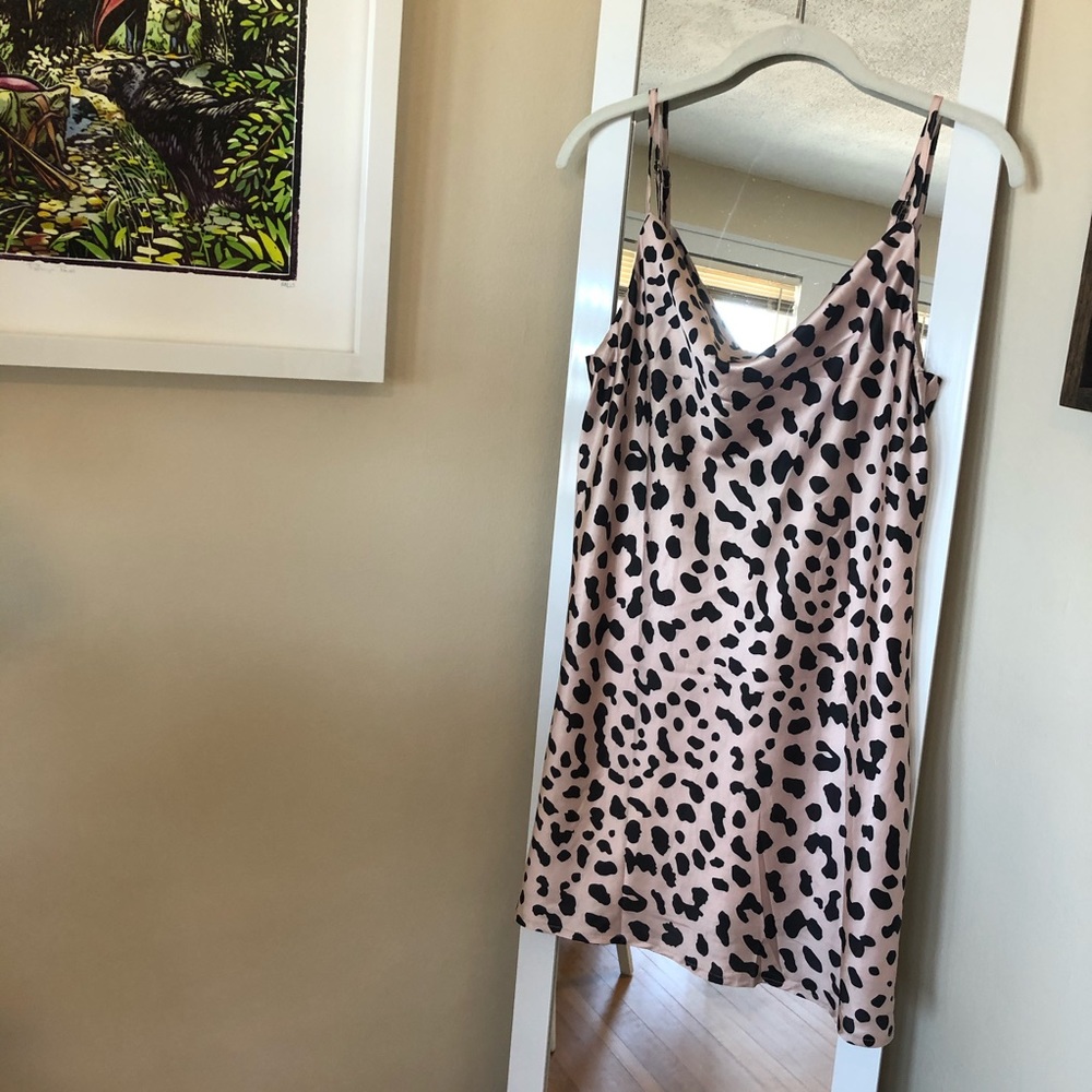 Silky cheetah dress